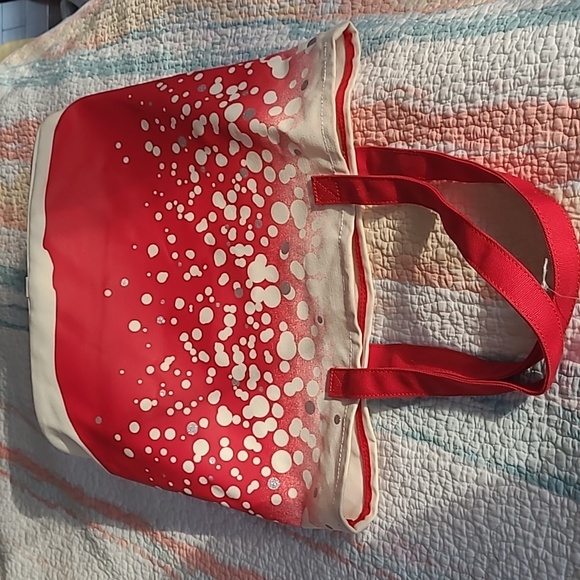 Barnes and Noble - Picture 5 of 8